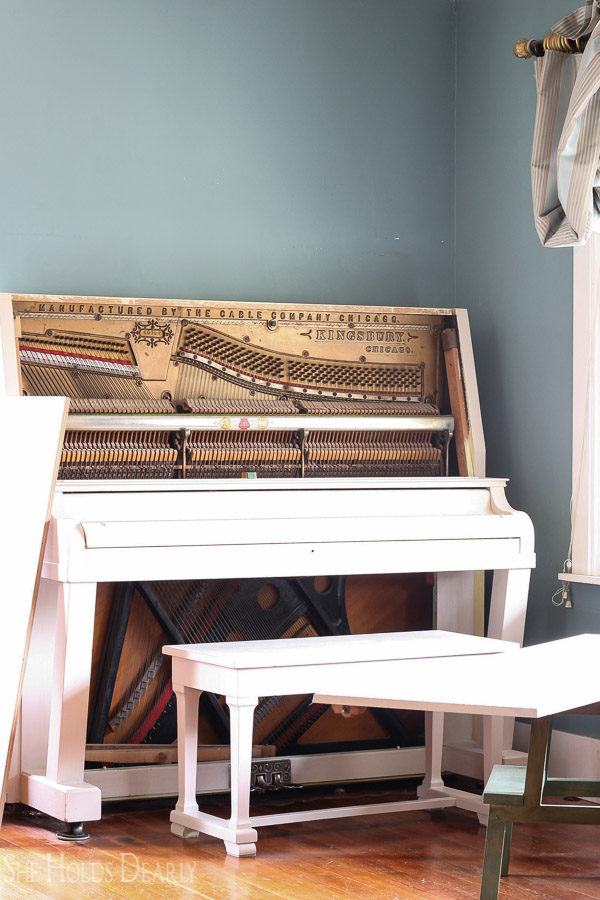 Painting a piano is not as hard as you might think, use this tutorial to transform any piano for a fresh, new look.