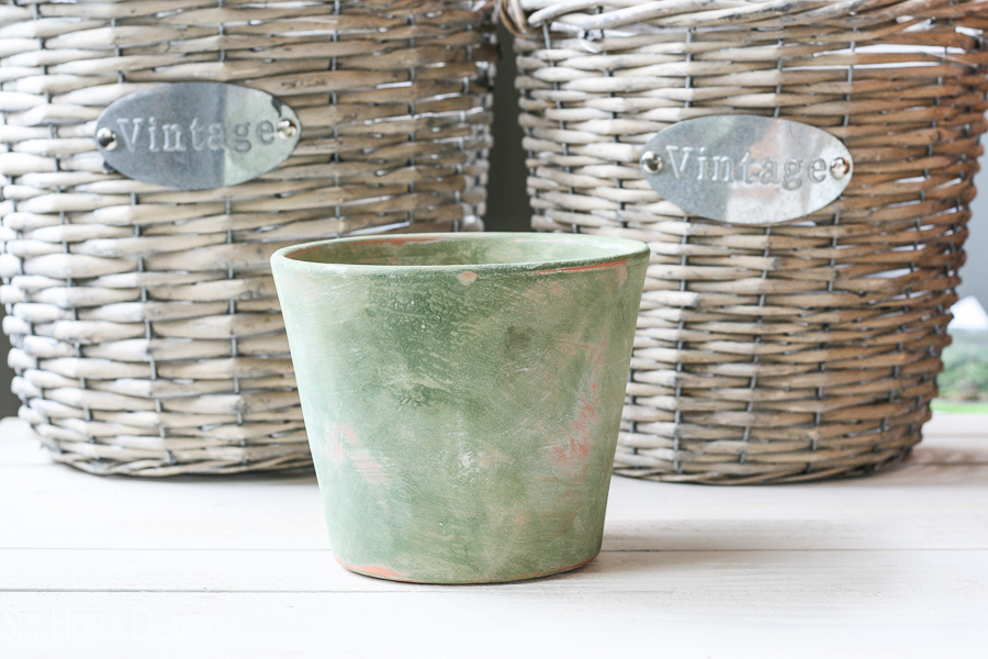 With a quick 5 step process you can give terra cotta pots that vintage, time worn patina!