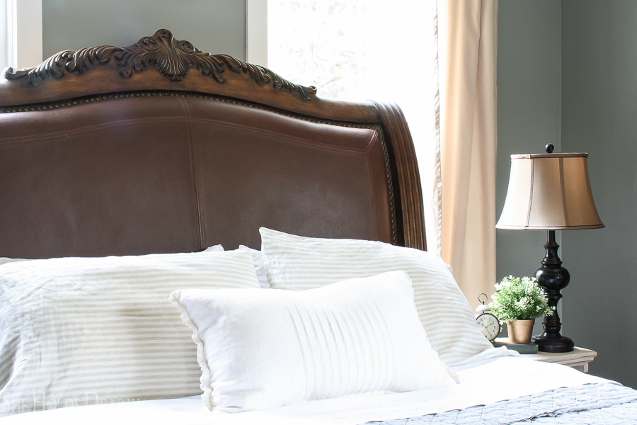 How to Make Your Bed in 60 Seconds She Holds Dearly