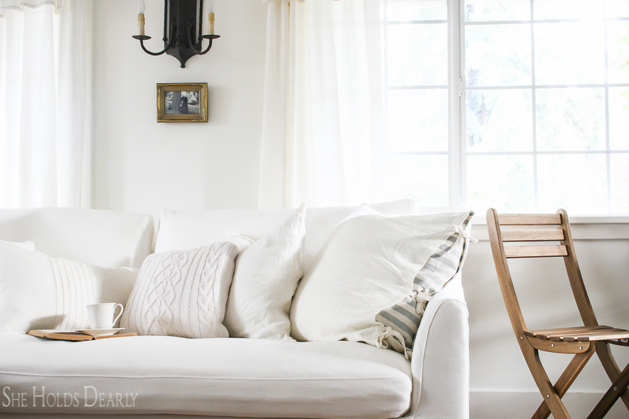 Choosing a Vintage Style Sofa - She Holds Dearly