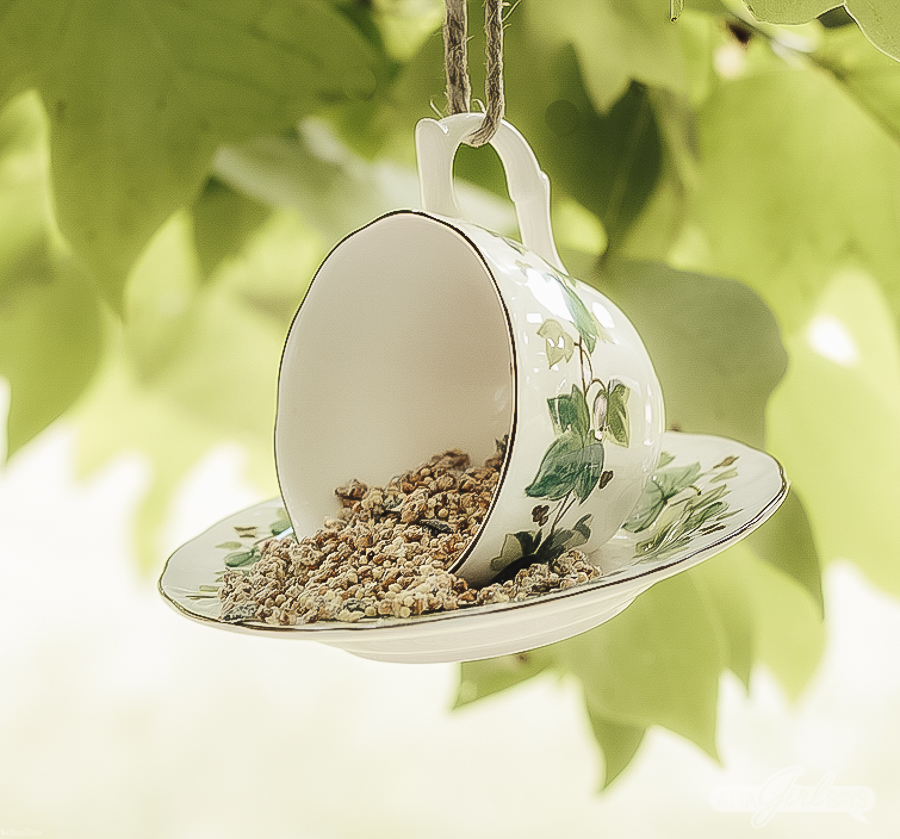 Diy Teacup Bird Feeder by sheholdsdearly.com