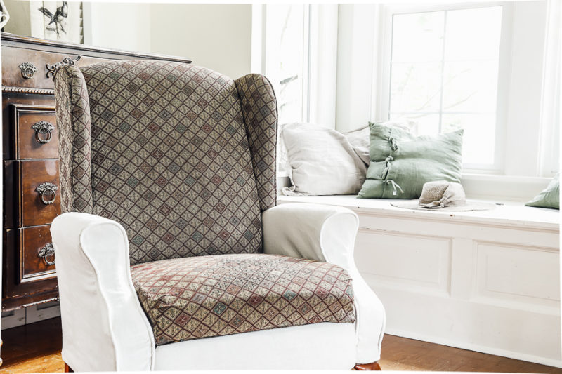 DIY Slipcovers with Piping Slipcover & Upholstery Series She Holds