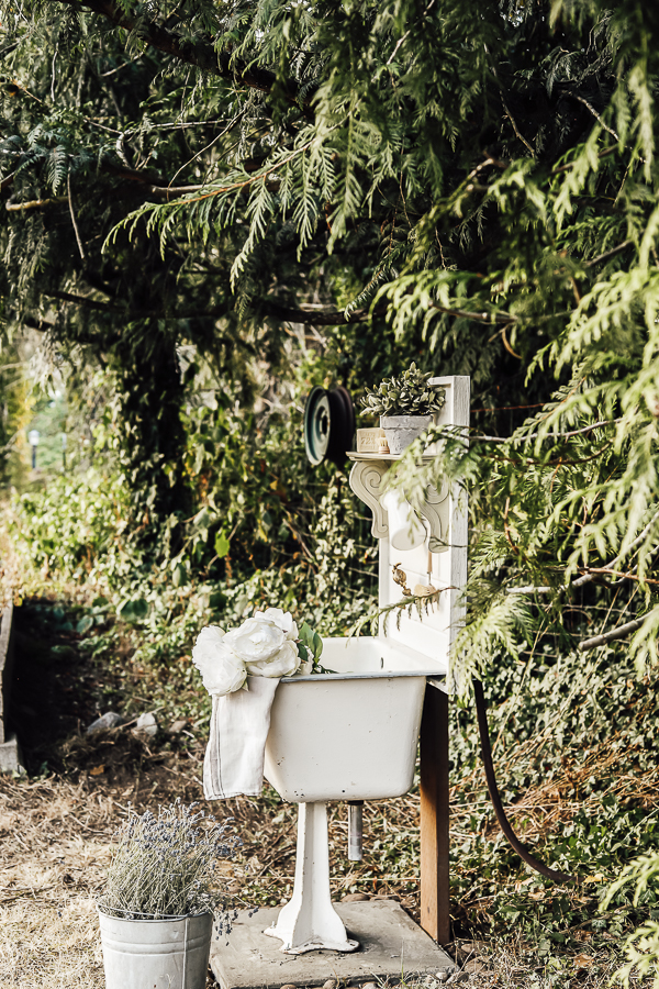 Repurposed Cast Iron Sink by sheholdsdearly.com