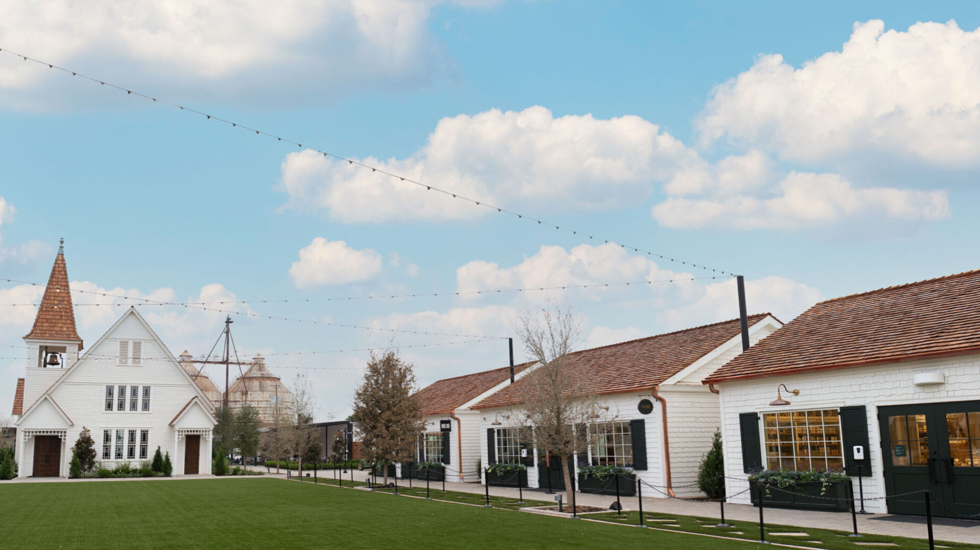 Tips for Visiting the Magnolia Silos in Waco, Texas She Holds Dearly