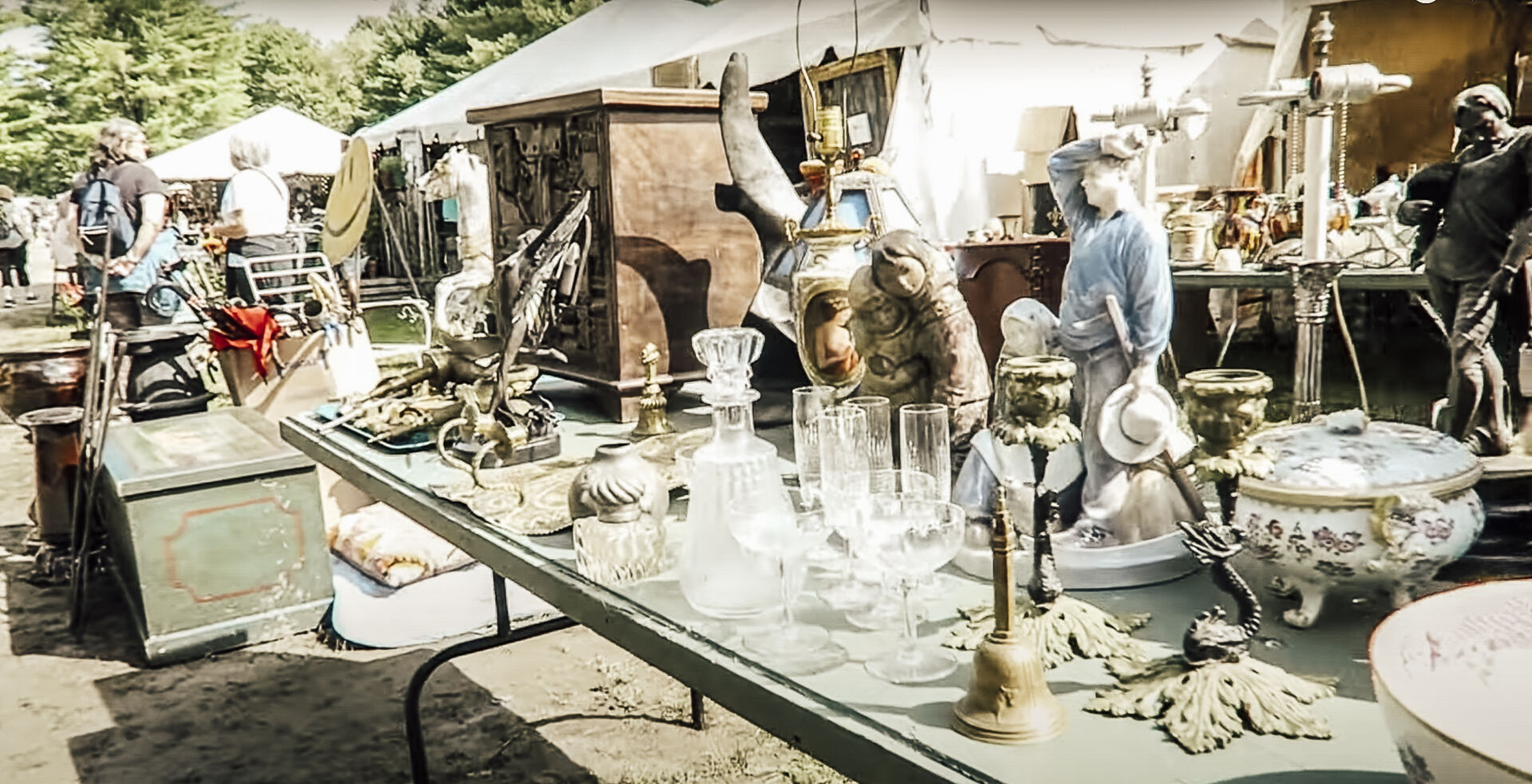 Shopping the Brimfield Antique Show She Holds Dearly