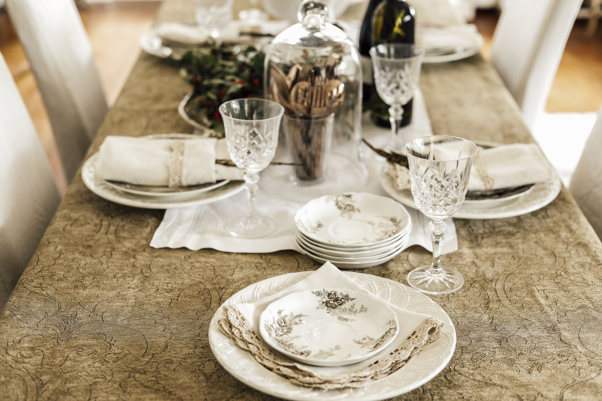 Tips for Setting A Beautiful Thanksgiving Table - She Holds Dearly