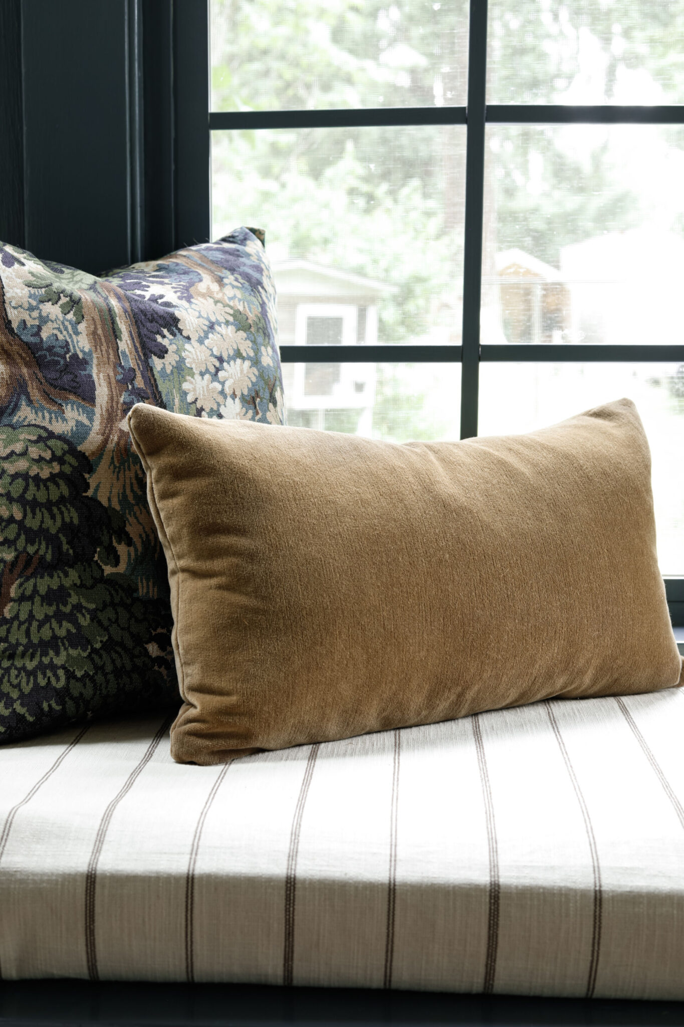 How to Change the Color of Vinyl Windows She Holds Dearly