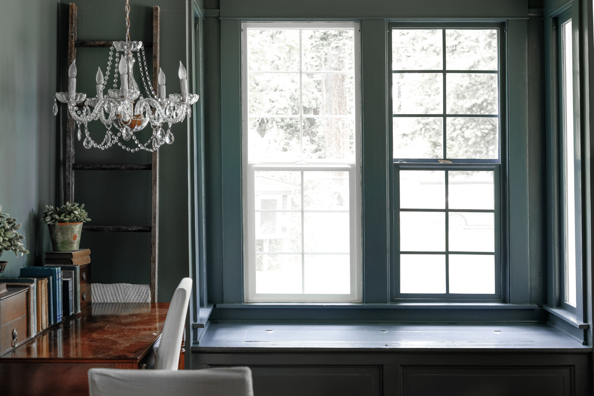 How to Change the Color of Vinyl Windows She Holds Dearly