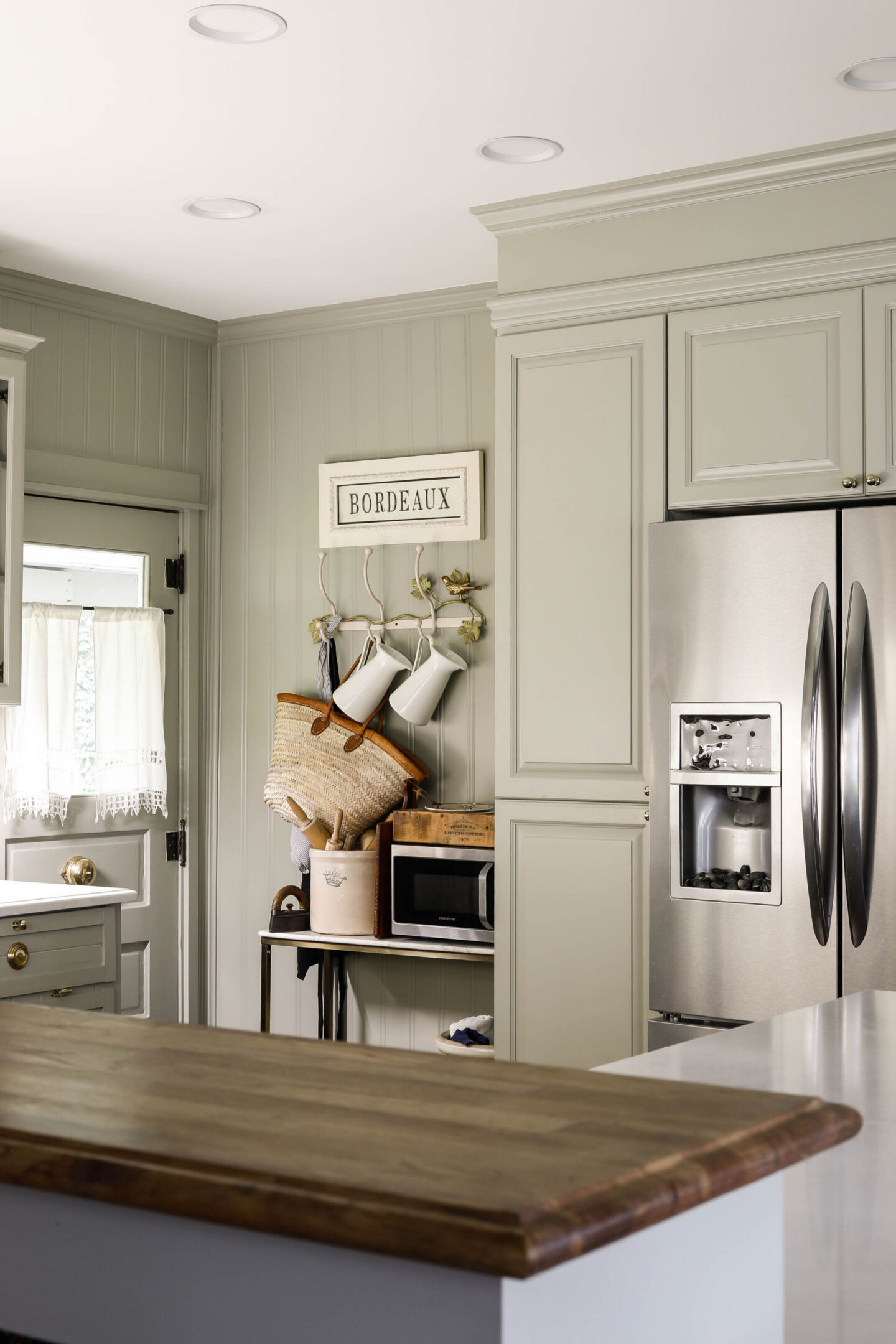 It was time. We have finished the European Style Kitchen remodel and today I'm going to share all of the details and steps we followed.