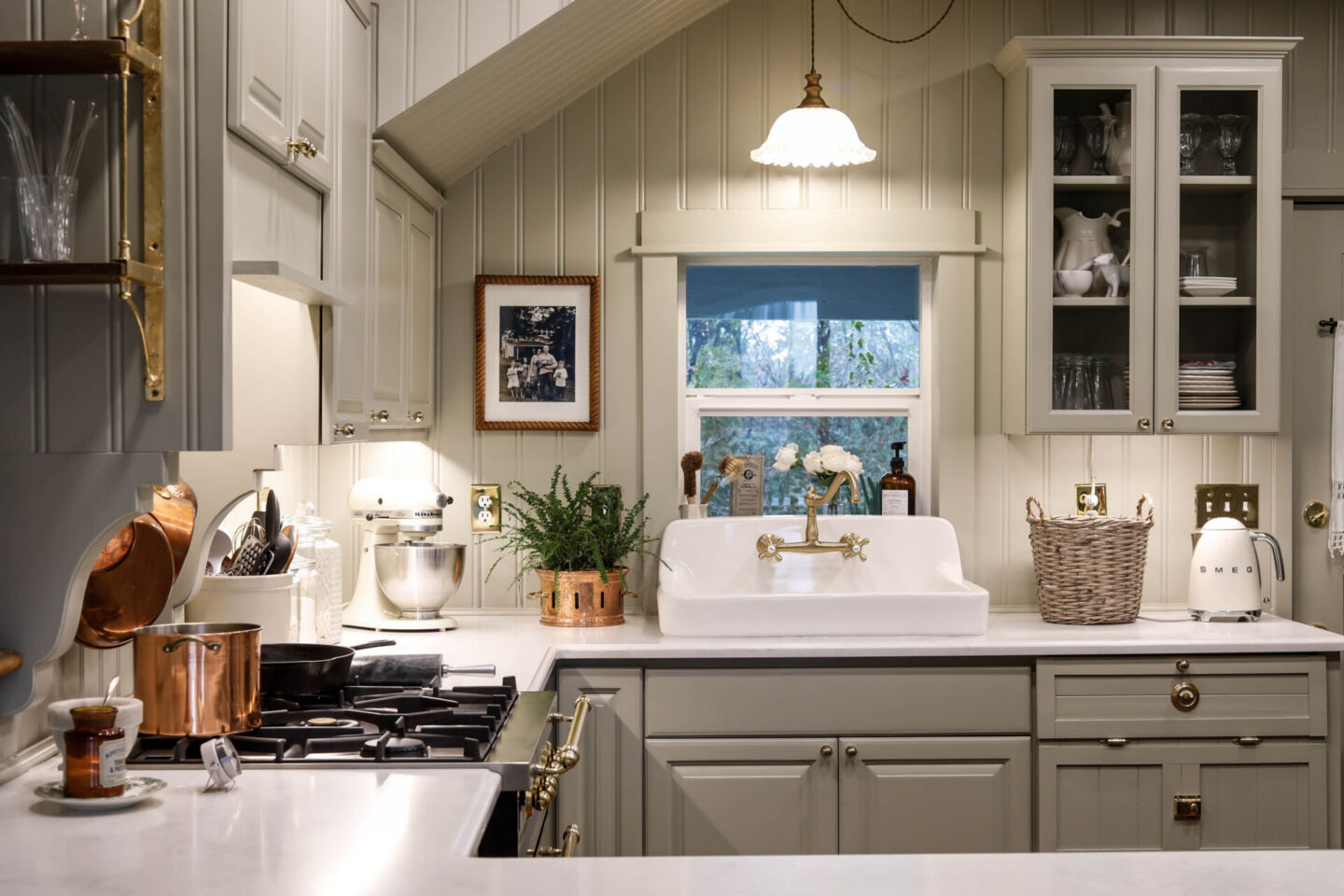 It was time. We have finished the European Style Kitchen remodel and today I'm going to share all of the details and steps we followed.